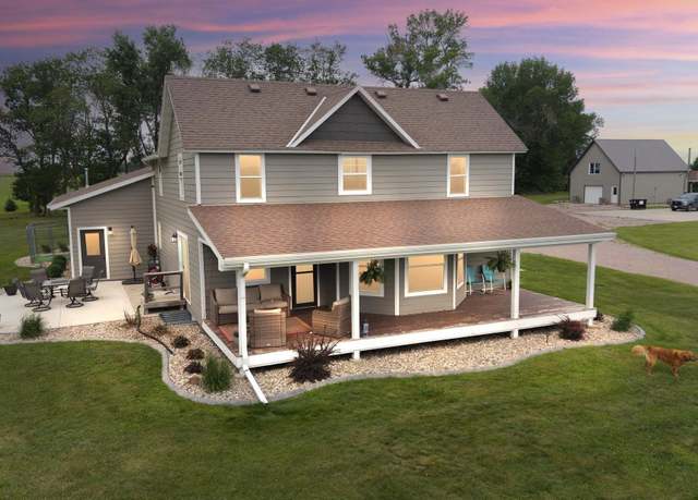 Property at 577 60th Ave, Beaver Creek, MN 56116, 4 beds, 3.5 baths