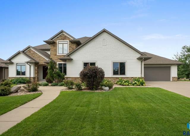 Property at 6304 S Callington Cir, Sioux Falls, SD 57108, 6 beds, 3.5 baths