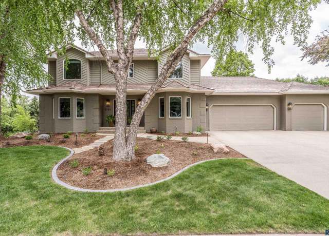 Property at 5101 S Jasmine Trl, Sioux Falls, SD 57108, 6 beds, 3.5 baths