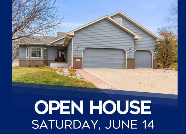 Property at 812 W Quail Creek Cir, Sioux Falls, SD 57108, 3 beds, 3.5 baths