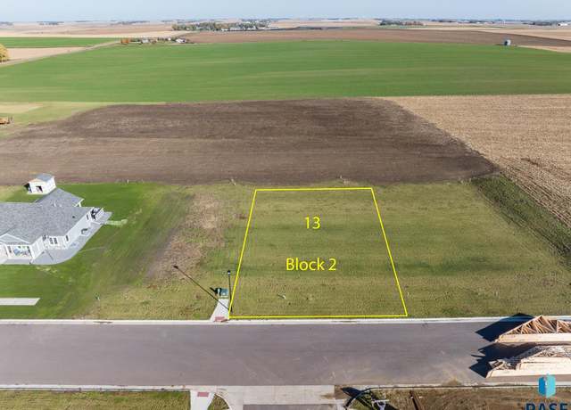 Property at 1501 Willard Ln, Larchwood, IA 51241