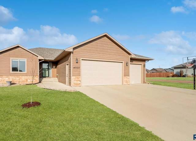Property at 4001 S Linedrive Ave, Sioux Falls, SD 57110, 4 beds, 3 baths