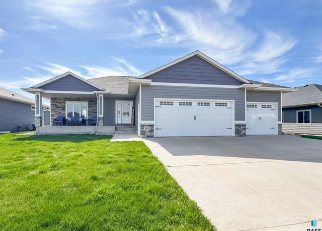 Property at 305 S Sunshine Ave, Brandon, SD 57005, 4 beds, 2 baths