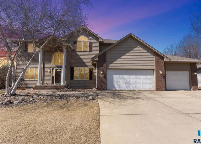 Property at 3809 S Florence Ave, Sioux Falls, SD 57103, 5 beds, 3.5 baths