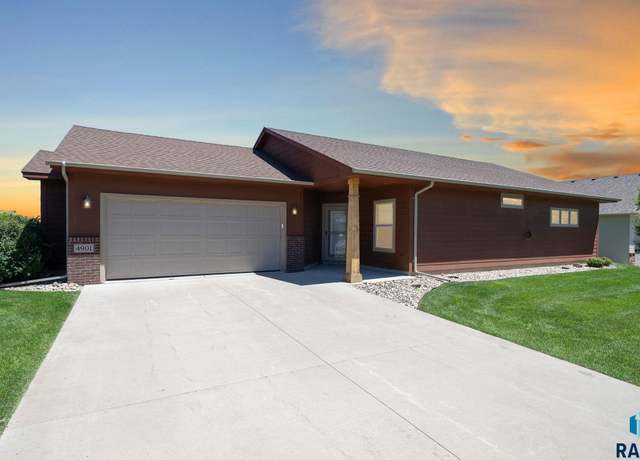 Property at 4901 E Villa Ridge St, Sioux Falls, SD 57110-8552, 2 beds, 2 baths