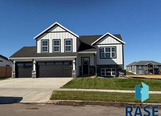Property at 161 N Perry Ln, Harrisburg, SD 57032, 5 beds, 3 baths