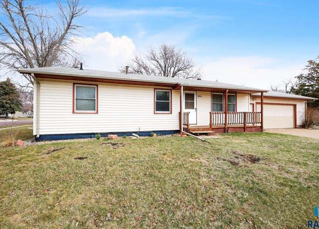 Property at 6004 W Essex Dr, Sioux Falls, SD 57106, 4 beds, 1 bath