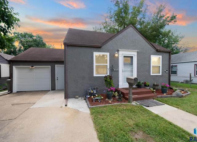 Property at 805 W 37th St, Sioux Falls, SD 57105, 3 beds, 1 bath