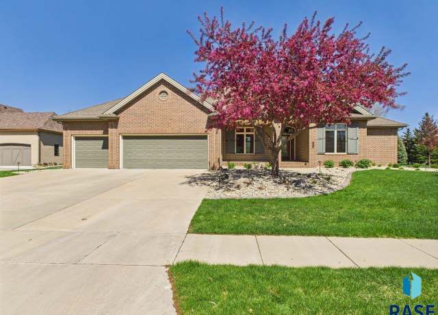 Property at 6204 S Doral Trl, Sioux Falls, SD 57108, 4 beds, 5 baths