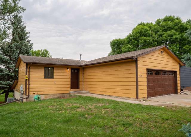 Property at 4620 Bluestem Cir, Sioux Falls, SD 57106, 3 beds, 2 baths