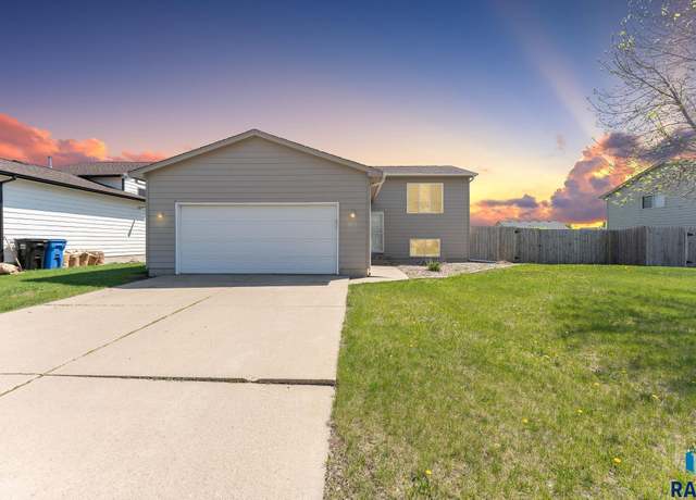 Property at 611 Teddy St, Harrisburg, SD 57032, 3 beds, 2 baths
