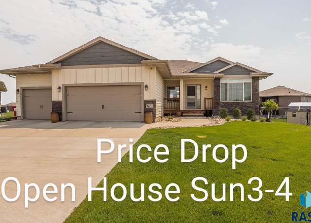 Property at 2604 S Ronell Cir, Sioux Falls, SD 57106, 5 beds, 3 baths