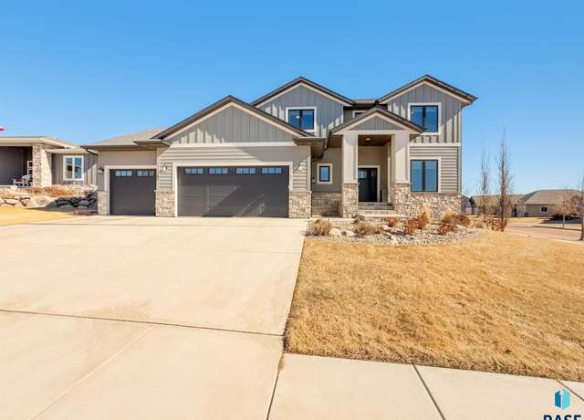 Property at 908 S Buckeye Ave, Sioux Falls, SD 57110, 6 beds, 3.5 baths