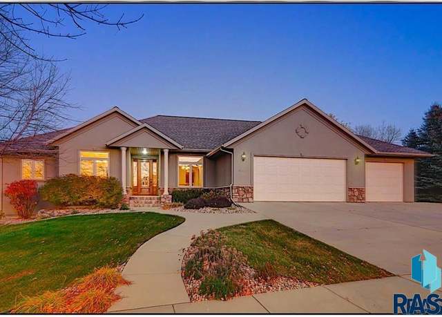 Property at 6104 S Grand Prairie Dr, Sioux Falls, SD 57108, 4 beds, 4 baths