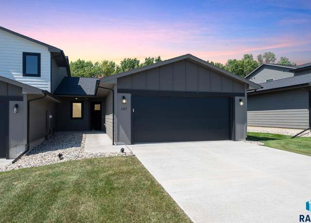 Property at 107 N Summit Ave, Tea, SD 57064, 3 beds, 2 baths