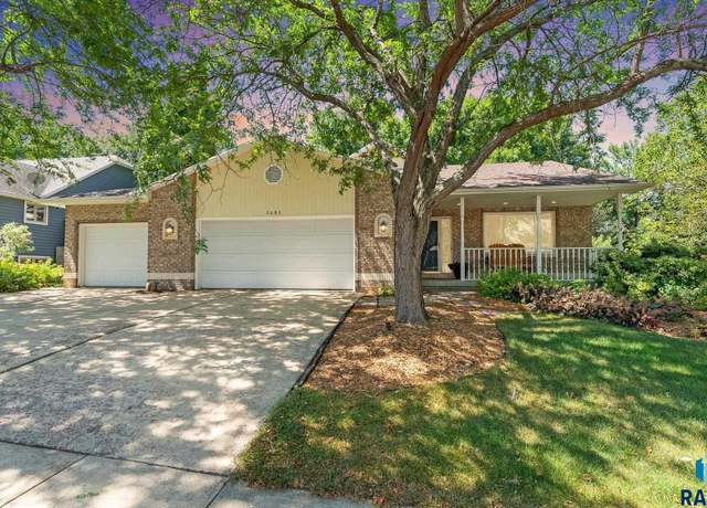 Property at 3601 S Genevieve Ave, Sioux Falls, SD 57103, 4 beds, 3 baths