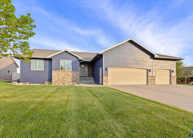 Property at 2300 Carson Cir, Tea, SD 57064, 5 beds, 3.5 baths