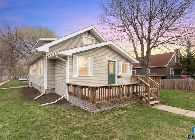 Property at 503 W 1st St, Sioux Falls, SD 57104, 3 beds, 1 bath