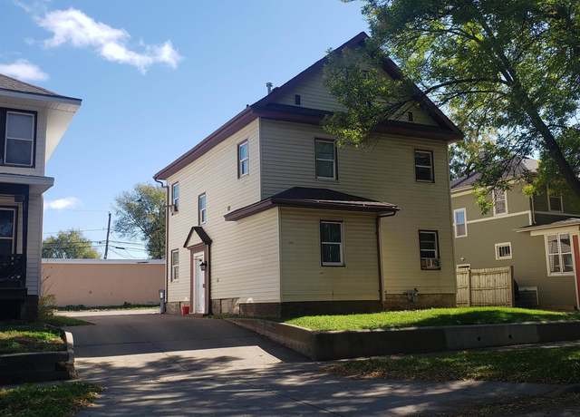Property at 514 S Summit Ave, Sioux Falls, SD 57104, 3 baths