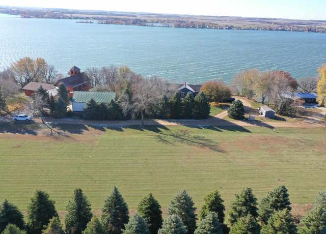 Property at 6316 Lakeview Dr, Wentworth, SD 57075
