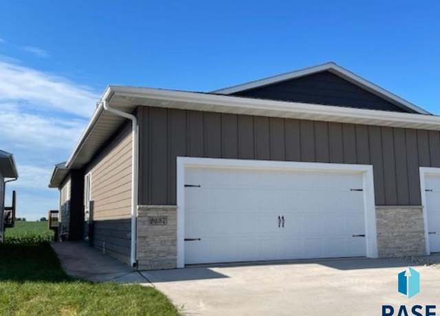 Property at 9637 W Tunis Dr, Sioux Falls, SD 57106, 3 beds, 3 baths