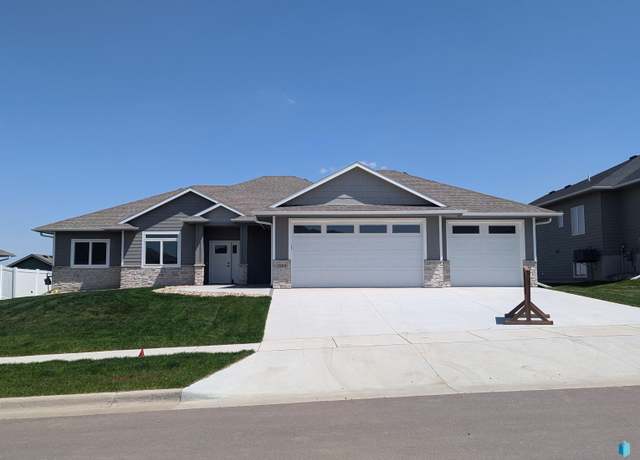Property at 2604 S Galena Ave, Sioux Falls, SD 57110, 3 beds, 2 baths