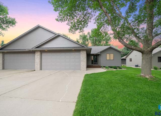 Property at 4008 S April Pl, Sioux Falls, SD 57103, 3 beds, 3 baths