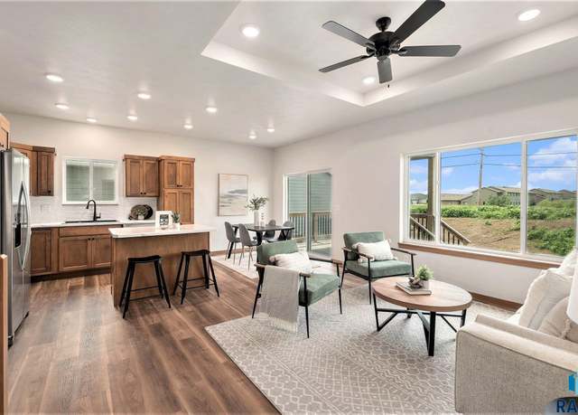 Property at 3613 S Osprey Ave, Sioux Falls, SD 57110, 2 beds, 2 baths