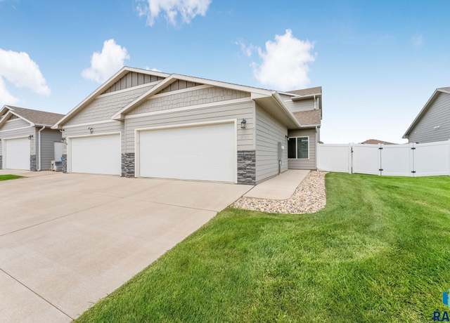 Property at 9010 W Wisdom Pl, Sioux Falls, SD 57106, 3 beds, 2.5 baths