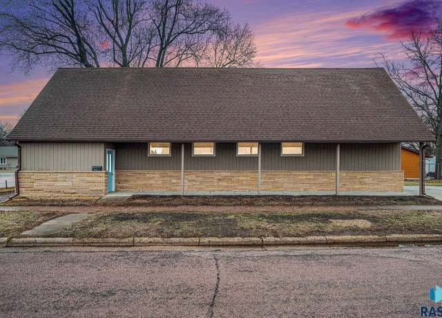 Property at 607 NE 3rd St, Madison, SD 57042, 2 beds, 1 bath