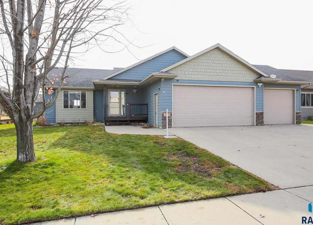 Property at 2609 E Sunflower St, Brandon, SD 57005, 4 beds, 3 baths