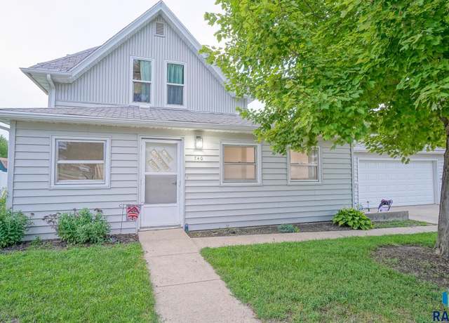 Property at 740 E 3rd St, Bridgewater, SD 57319, 3 beds, 1.5 baths
