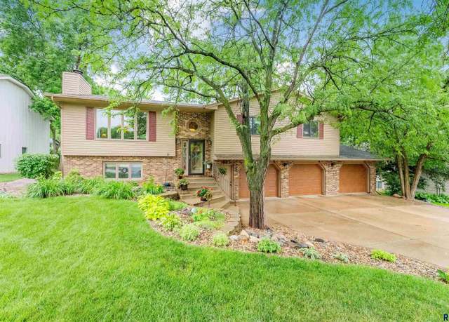 Property at 317 E Aspen Dr, Sioux Falls, SD 57105, 3 beds, 3.5 baths