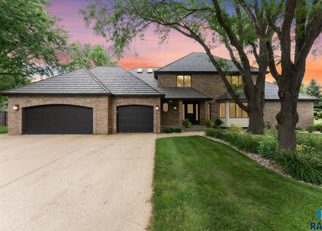 Property at 904 W Chicory Ln, Sioux Falls, SD 57108, 5 beds, 5 baths