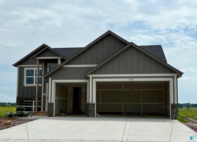 Property at 6301 W Valentine St, Sioux Falls, SD 57107, 5 beds, 3 baths