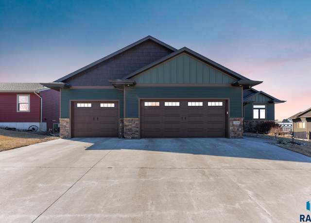 Property at 509 Valley View Ave, Baltic, SD 57003, 5 beds, 3.5 baths