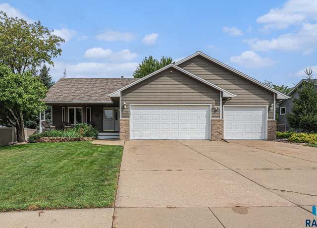 Property at 6728 W Westminster Dr, Sioux Falls, SD 57106, 5 beds, 3 baths
