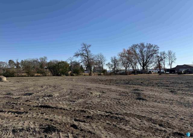 Property at Crescent Ln Lot 7, Madison, SD 57042