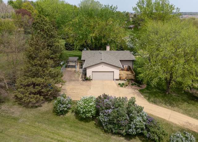 Property at 8700 E 41st St, Sioux Falls, SD 57110, 3 beds, 3 baths
