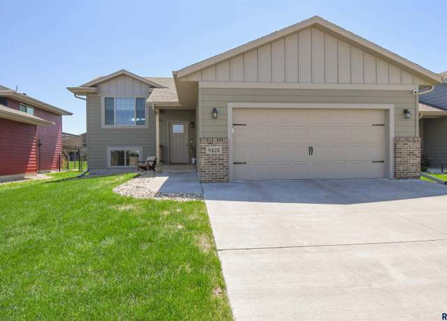 Property at 9425 W Liam St, Sioux Falls, SD 57106, 4 beds, 2 baths