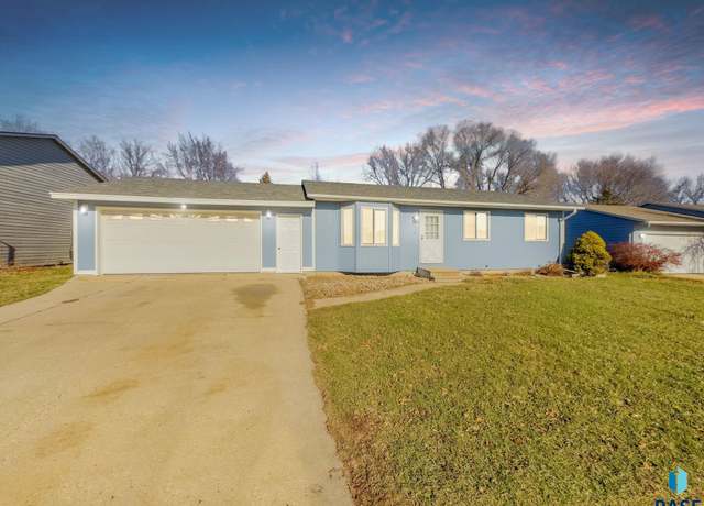 Property at 6308 W 60th St, Sioux Falls, SD 57106, 4 beds, 2 baths