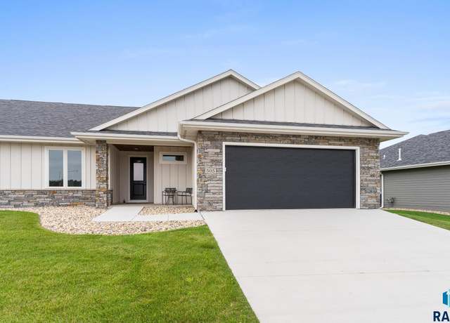 Property at 505 N Wildcat Dr, Sioux Falls, SD 57110, 2 beds, 2 baths