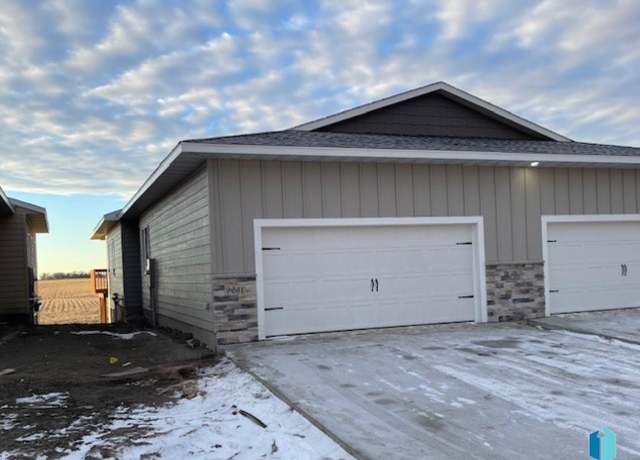 Property at 9661 W Tunis Dr, Sioux Falls, SD 57106, 3 beds, 3 baths
