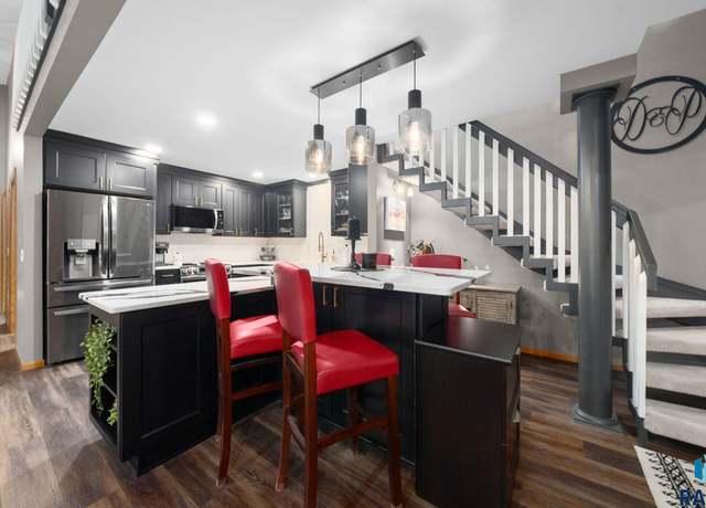 Property at 4224 S Minnesota Ave #301, Sioux Falls, SD 57105, 2 beds, 2 baths