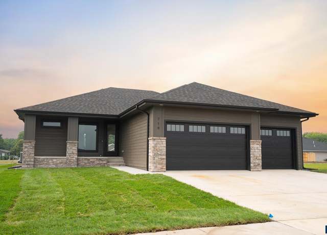 Property at 719 Estate St, Harrisburg, SD 57032, 3 beds, 2 baths