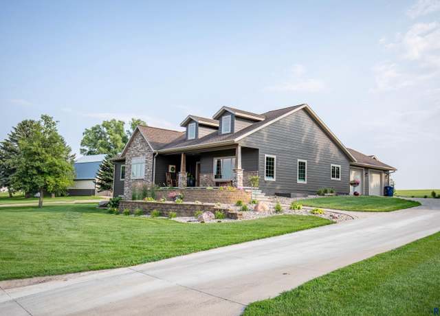 Property at 403 Mill Pond Rd, Rock Rapids, IA 51246, 4 beds, 2.5 baths