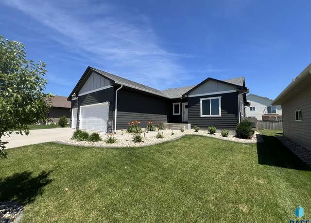 Property at 6756 W Viola Ct, Sioux Falls, SD 57107, 2 beds, 2 baths