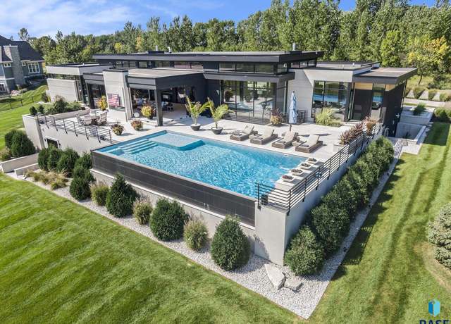 Property at 705 Silver Pond Pl, Sioux Falls, SD 57108, 4 beds, 8 baths