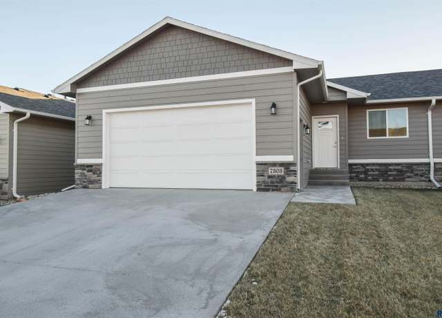Property at 7303 E 45th St, Sioux Falls, SD 57110, 4 beds, 3 baths