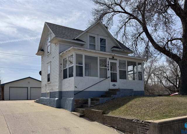 Property at 1409 E Rice St, Sioux Falls, SD 57103, 1 bed, 1 bath